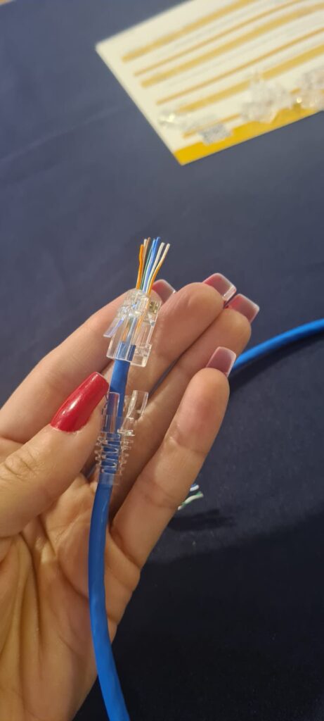 Cabo UTP CAT 5e 305m Betacavi